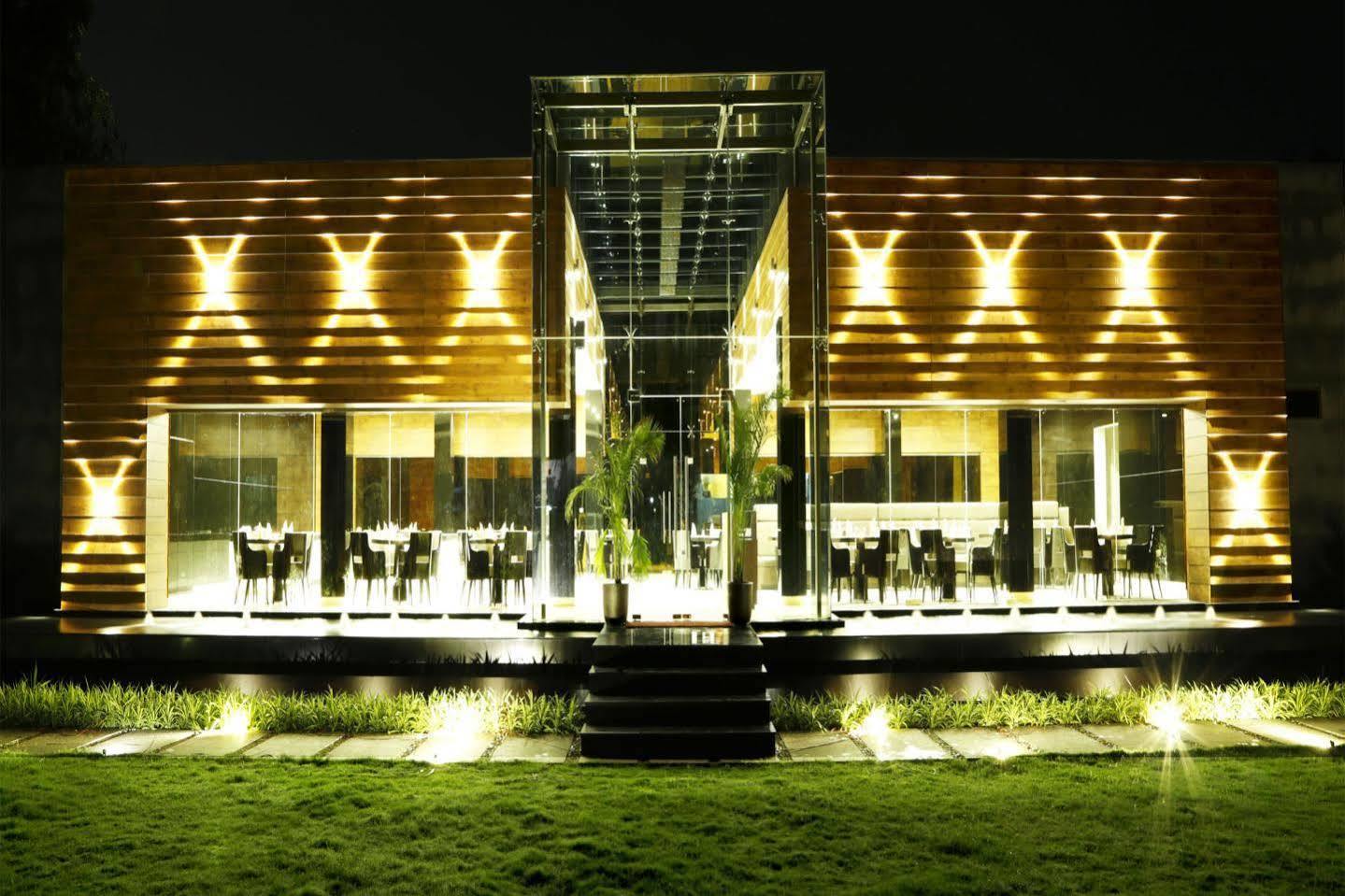 Pleasant Days Resort Chembarambakkam Lake Екстериор снимка