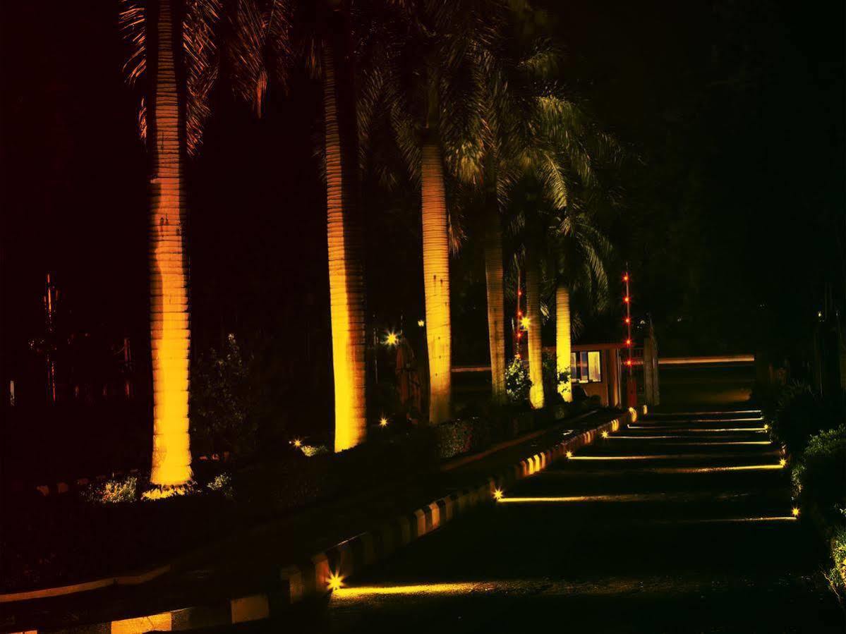 Pleasant Days Resort Chembarambakkam Lake Екстериор снимка